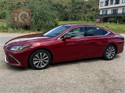 لكزس ES